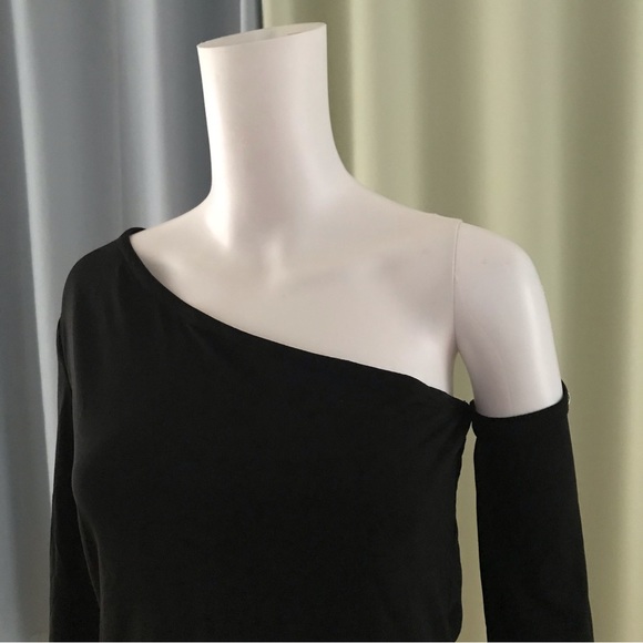 Sexy off shoulder asymmetric tshirt - Picture 2 of 6